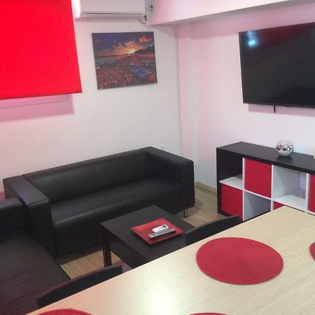 Loutraki Hostel Экстерьер фото
