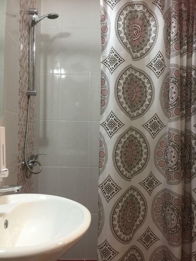 Loutraki Hostel Экстерьер фото
