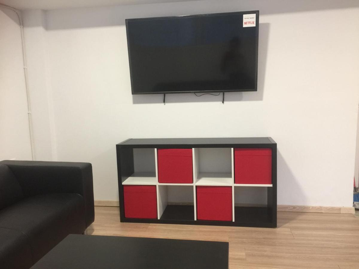 Loutraki Hostel Экстерьер фото